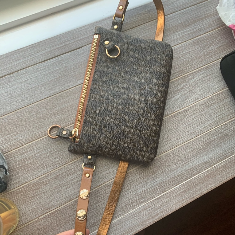 Michael Kors Fanny pouch